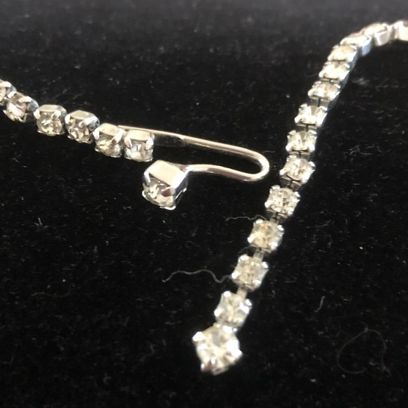 Vintage Kramer Silver Diamond Sparkly Necklace Pear Shaped Main Stone - Picture 9 of 12